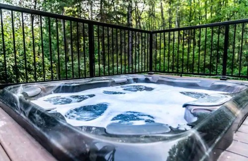 Windham House | The Ultimate Windham Getaway With Hot Tub & Sauna