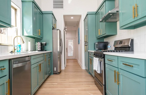 Greater East End House | The Vacationer A modern luxury 💎