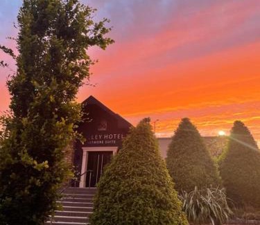 Fivemiletown Hotel | The Valley Hotel & Carriage Gardens