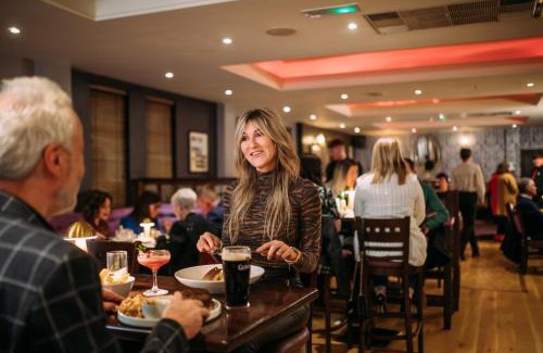 Fivemiletown Hotel | The Valley Hotel & Carriage Gardens