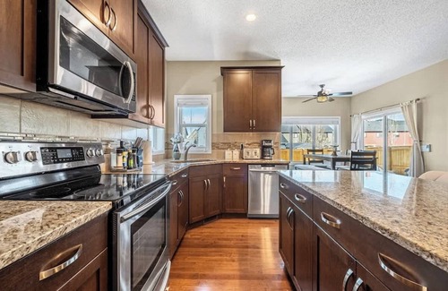 Southeast Calgary House | The Venti - 3BD 2BA Yard Garage & Upper Suite