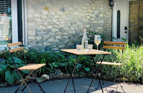 Elora Apartment | The VICTORIA: Petit Appartment