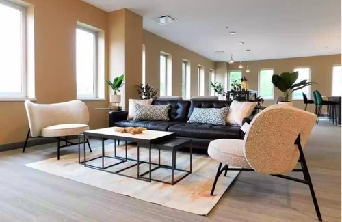 Midtown - Westport Apartment | The view - 2 bedroom 2 bath exclusive Loft in DTKC
