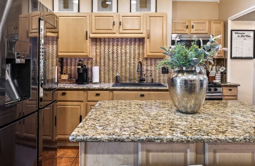 Pittsburgh House | The View 412