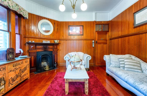 Mudgeeraba Bed & Breakfast | The Village B&B
