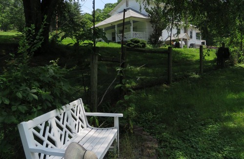 Troutville Cottage | The Virginia Country Cottage: GREAT Location/Pet Friendly, 30 Acres, close I81