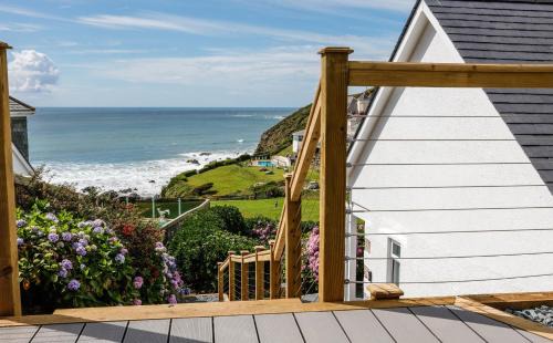 Mortehoe House | The White Cottage
