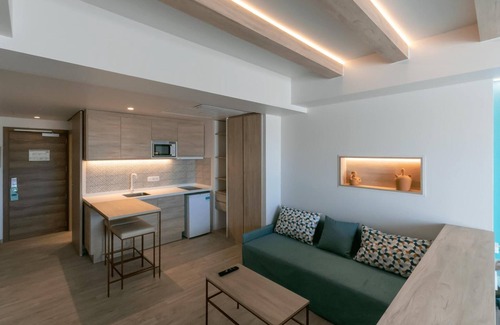 Sant Antoni de Portmany Hotel | The White Apartments by Ibiza Feeling - Adults Only
