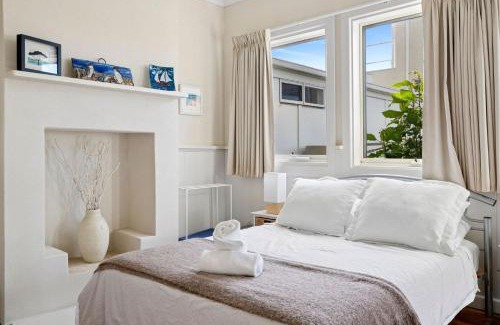 Apollo Bay House | The White House Prime Location and Oozing Character
