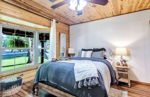 Smithville Other | The White Oak Cabin | Adults-Only Mountain Retreat