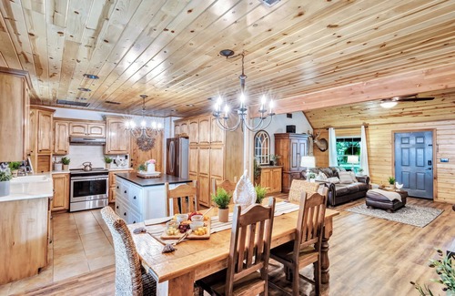 Smithville Other | The White Oak Cabin | Adults-Only Mountain Retreat