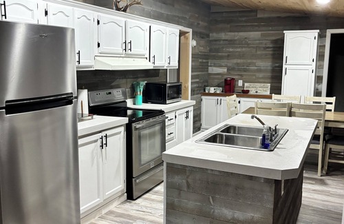 Red Jacket House | The Wild & Wonderful – Steps from Hatfield-McCoy Trails