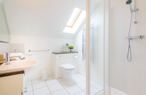 Winnard's Perch Ski Chalet | The Willows - Scandinavian style lodge offering spa, swimming pool, fishing and more. Dog friendly