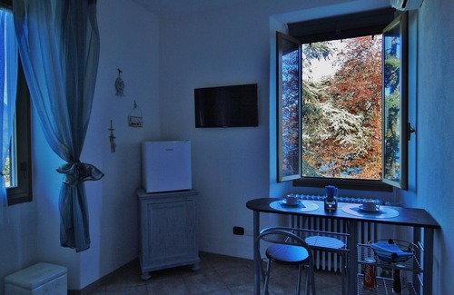 Riva Bed & Breakfast | The Windows on the Lake - Heaven