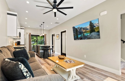 Winona Lake House | The Winona Lake Chalet 2