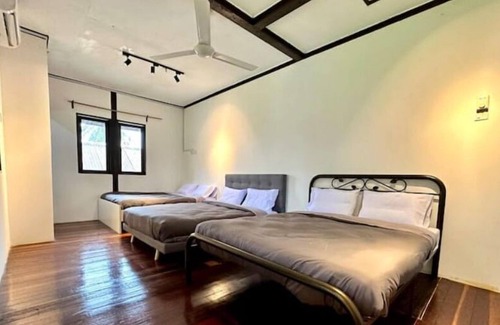 Si Rusa House | The Wooden Retreat Port Dickson 22pax