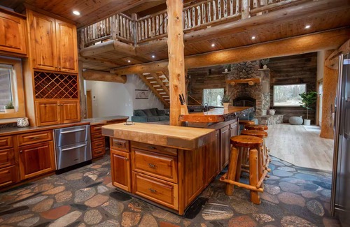 Mora House | The Woodlands Lodge