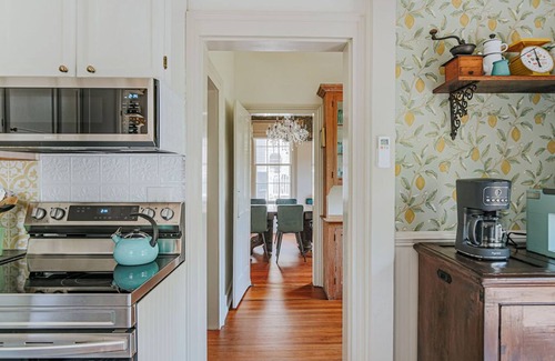Staunton House | The Woodward: Walk Downtown, Staunton Mural