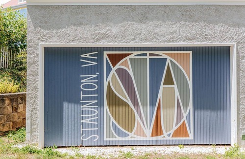Staunton House | The Woodward: Walk Downtown, Staunton Mural