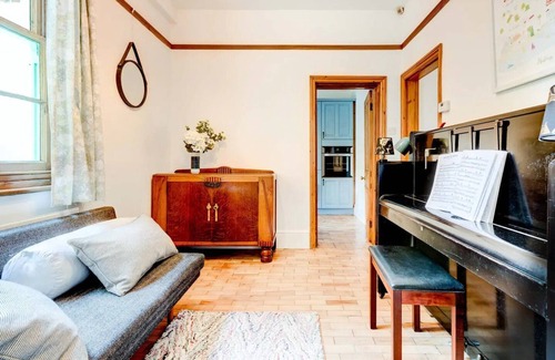 Hastings Cottage | The Writers Retreat- Hastings