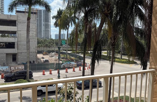 Aventura Condo | The Yacht club at Aventura, 3BD/2BA Cozy Apt #208 Fully Equipped WI FI