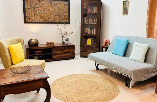 Mandrem House | The YelloMello House 1BHK fast Wi-Fi AC Pet-Friendly Cosy Cottage