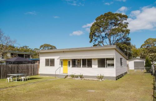 Lake Conjola House | The Yellow Door Lakehouse