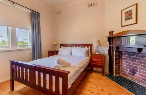 Ironbark House | The Yellow House Summ