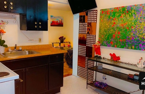 North Las Vegas House | The Yellow Penthouse