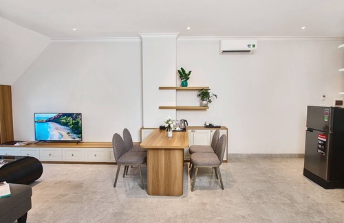 Bai Chay Apartment | The Yen Residences Halong