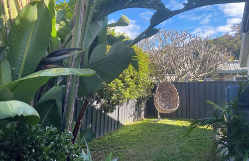 Umina Beach Cabin | The Yoga Retreat - Walking distance to Umina Beach