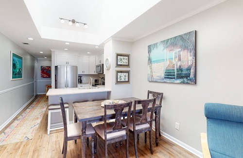 Atlantic Beach Condo | Third-Floor, Oceanfront Condo with Excellent View, Balconies, WiFi & Shared Pool