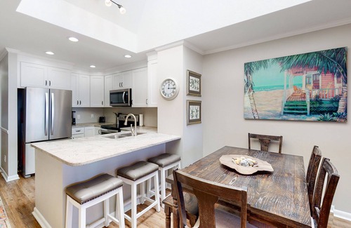 Atlantic Beach Condo | Third-Floor, Oceanfront Condo with Excellent View, Balconies, WiFi & Shared Pool