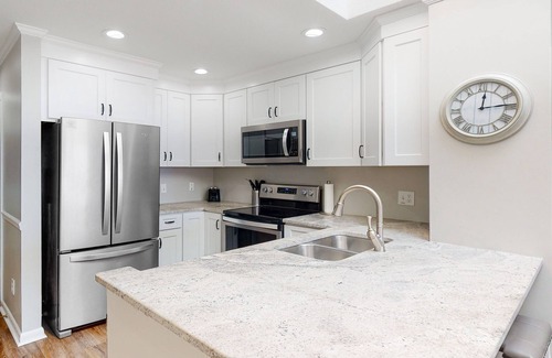 Atlantic Beach Condo | Third-Floor, Oceanfront Condo with Excellent View, Balconies, WiFi & Shared Pool