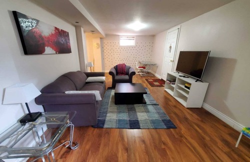 Lisgar Apartment | This apartment is a 1 bedroom(s), 1 bathrooms, located in Mississauga, ON.