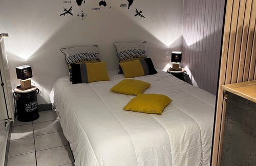 Hohwiller Apartment | This apartment of 45 m in the basement of my house ceilings do not exceed 2 m