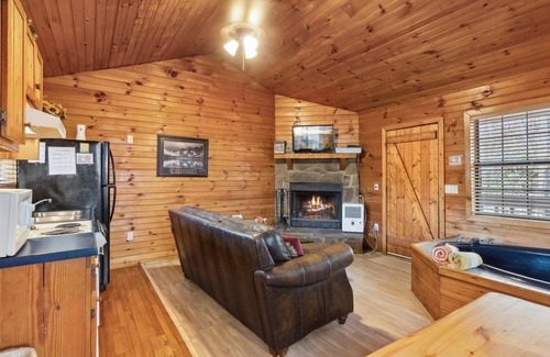 Sevierville Ski Chalet | This chalet is a 1 bedroom(s), 1 bathrooms, located in Sevierville , TN.