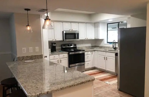 Dixieland Condo | This condominium is a 3 bedroom(s), 2 bathrooms, located in Lakeland, FL.