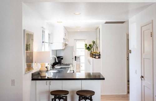Montecito Cottage | This cottage is a 1 bedroom(s), 1 bathrooms, located in Montecito, CA.