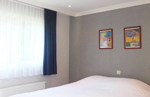Vorden House | This cozy furnished vacation home is located in a beautifully situated vacation park and is ideal fo