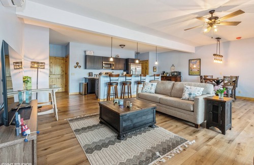 La Porte Apartment | This duplex is a 2 bedroom(s), 2 bathrooms, located in La Porte , IN.