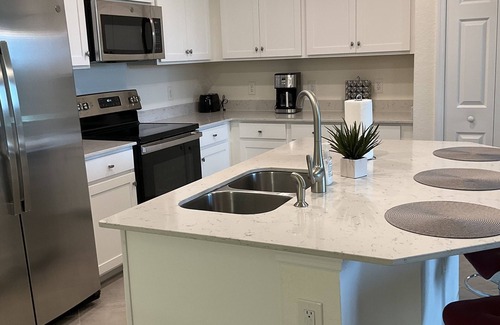 Lakewood Ranch Condo | This exquisite 2 bedroom plus a third room which is a office/3rd br