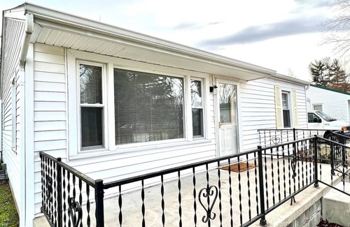 Marion House | This house is a 2 bedroom(s), 1 bathrooms, located in Marion, IN.