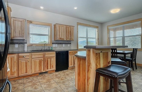 Salida House | This house is a 3 bedroom(s), 2.5 bathrooms, located in Salida, CO.