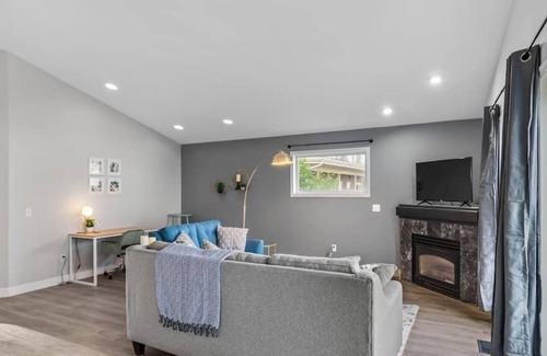 West Kelowna Estates House | This house is a 3 bedroom(s), 3 bathrooms, located in West Kelowna, BC.