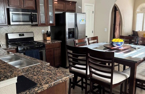 Biggs Field House | This house is a 4 bedroom(s), 2 bathrooms, located in El Paso, TX.