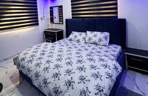 Calabar Apartment | This is a fully furnished and well-equipped two-bedroom serviced apartment.