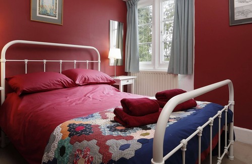 Chipping Norton Cottage | This lovely cottage is spacious, well situated and very comfortable.