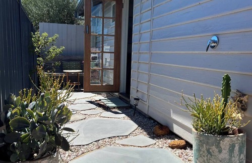 South Fremantle Apartment | This studio is a 1 bedroom(s), 1 bathrooms, located in South Fremantle, WA.