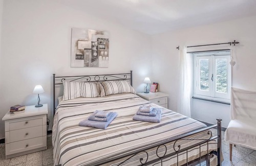 Sestri Levante House | This terraced holiday home is located in the hills, just 4 km from the famous Sestri Levante and is